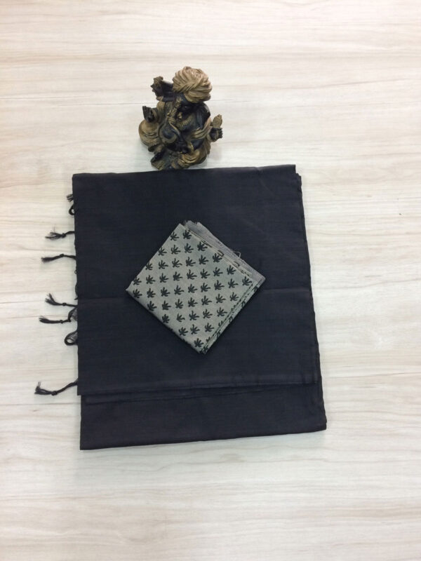 southcottonmix plain saree with contrast blouse PCP030